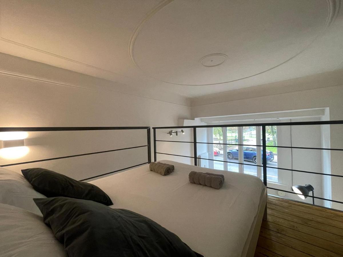 Apartamento Navigli Design Loft - 7 Stops From Duomo, Ac, Netflix Milán Exterior foto